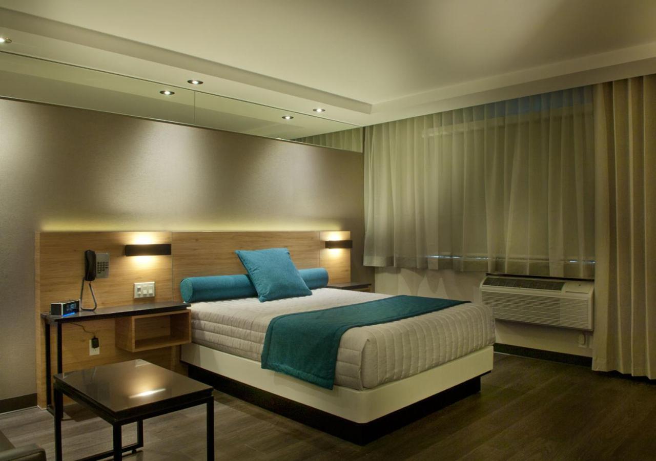 Ramada By Wyndham Laval Otel Dış mekan fotoğraf