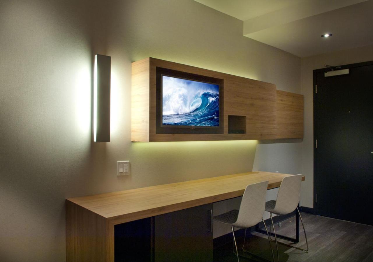 Ramada By Wyndham Laval Otel Dış mekan fotoğraf
