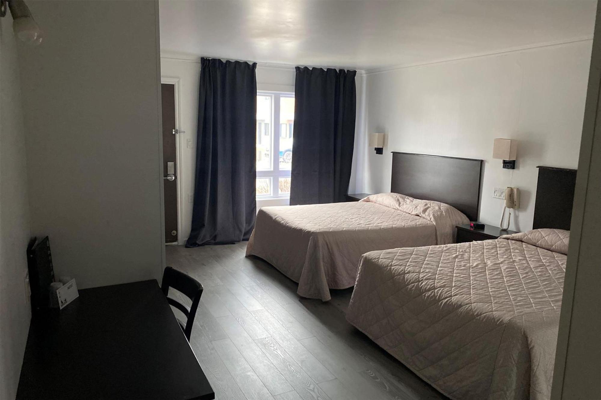 Ramada By Wyndham Laval Otel Dış mekan fotoğraf